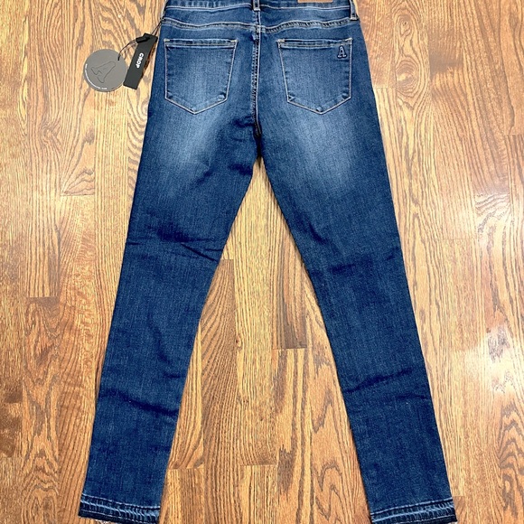 Jeans👖 - Picture 2 of 3